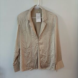 brand new! rumours champagne silk satin collar front clasp blouse top
